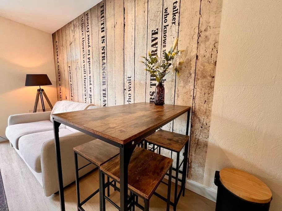 Appartement Climatise 4Prsn Au Pied De La Citadelle Besançon Exteriör bild